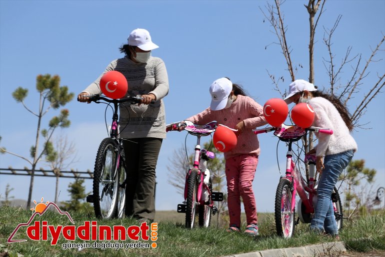 bisikletlerle yetim hayırseverlerin güldü öksüz desteğiyle çocukların yüzü Ağrı