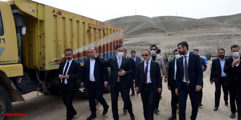 Ahlat'taki Millet Bahçesi'nde hummalı çalışma sürüyor