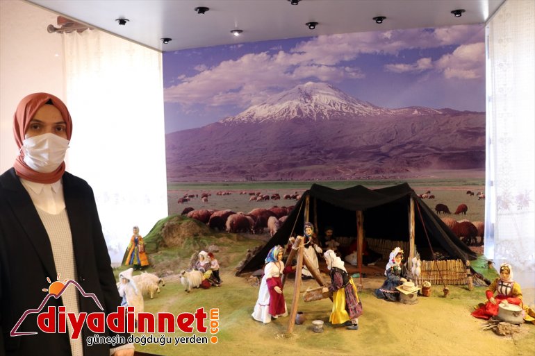 Anadolu kadınının asırlık giyim geleneğini kitre bebeklerle geleceğe taşıyor1