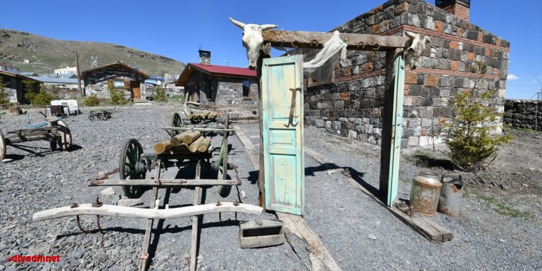 Asırlık tarım aletleri, kadınların turizme kazandırdığı köyde turistlere tanıtılıyor