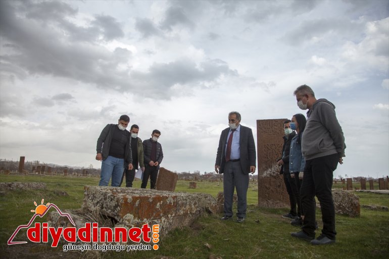 Selçuklu BİTLİS Ahlat daha Mezarlığı