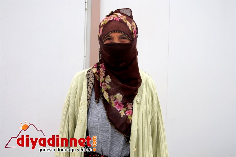 barınan depremzedelere 5,5 hijyen kolisi kentlerde yapıldı konteyner yardımı geçici Elazığ