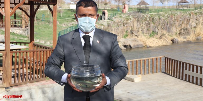 Erciş Kaymakamı Mehmetbeyoğlu, Astronot Kate Rubins'i Van'a davet etti