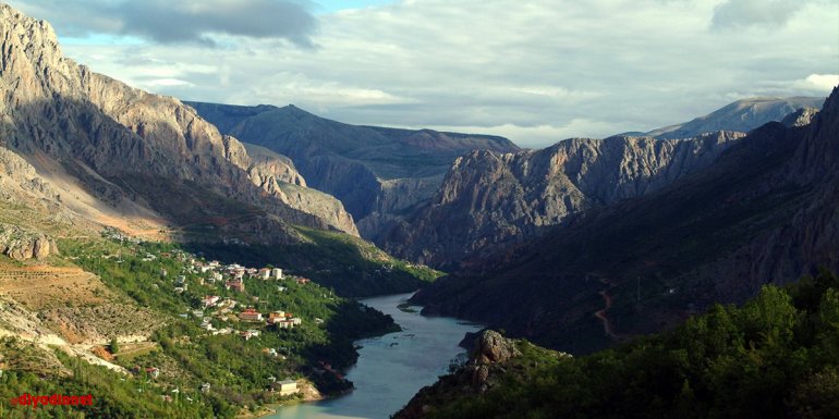 Erzincan'ın Kemaliye ilçesi "su sporları merkezi" olacak