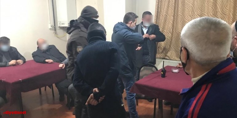 Erzurum'da kıraathanede Kovid-19 kısıtlamasını ihlal eden 24 kişiye 83 bin 256 lira para cezası