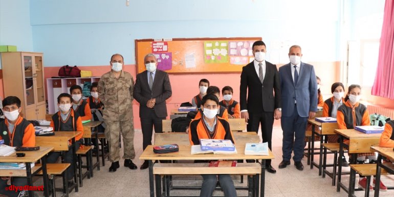 hakkari de ogrencilere tablet destegi suruyor hakkari haberleri