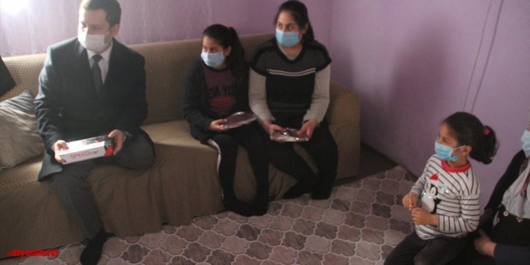 Kaymakam Yiğit Yaşar Demirer'in ev ziyaretleri gerçekleştirdi