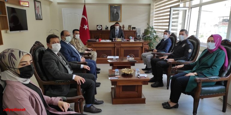 Keban'da "Kadına yönelik şiddet ve kötü muameleye karşı eylem planı" toplantısı