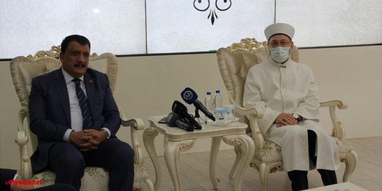 Diyanet İşleri Başkanı Erbaş, Malatya Büyükşehir Belediye Başkanı Gürkan'ı ziyaret etti: