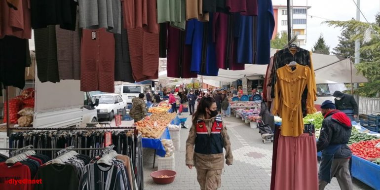 Malatya'da jandarma Kovid-19 denetimi yaptı