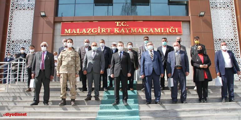 Malazgirt'te Kıbrıs gazilerine "Milli Mücadele Madalyası ve Beratı" verildi