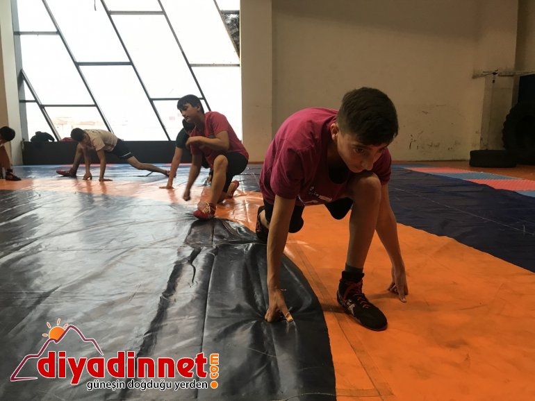 Milli Güreşçi Cihat ın hedefi dünya şampiyonluğu3