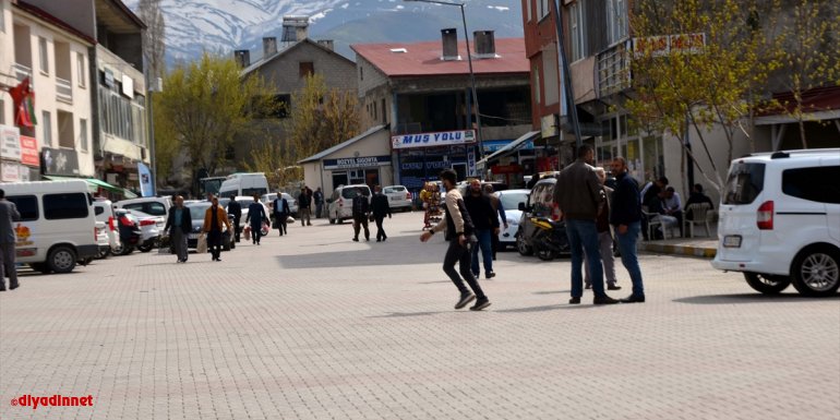 Muş'ta 67 yıllık tapu sorunun çözülmesi sevinçle karşılandı