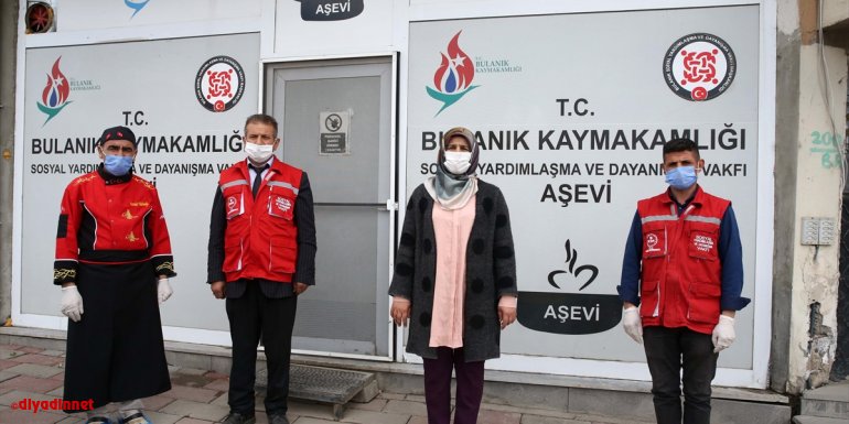 Muş'un Bulanık ilçesinde SYDV'den ihtiyaç sahiplerine sıcak yemek servisi