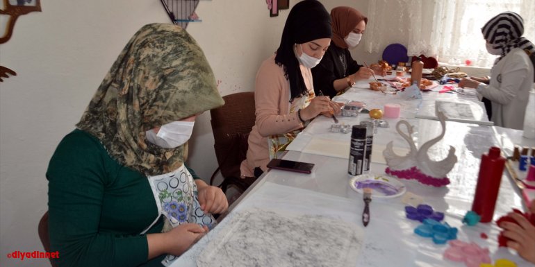 Muş'ta ADEM'e dönüştürülen atıl durumdaki bina kadınların uğrak yeri oldu