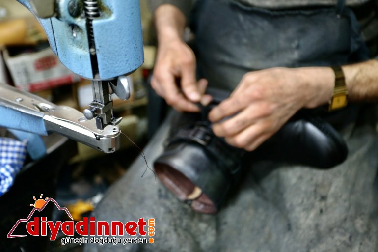 Nostalji kokan dükkanında dede mesleğini sürdürüyor3