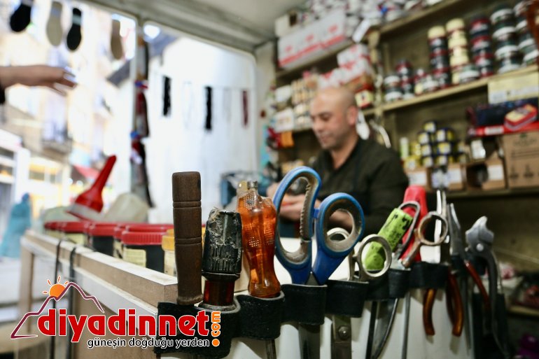 Nostalji kokan dükkanında dede mesleğini sürdürüyor7