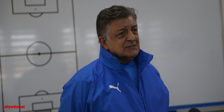 Türk futbolunun renkli siması Yılmaz Vural, kariyerine 35 yılda 30 takım sığdırdı