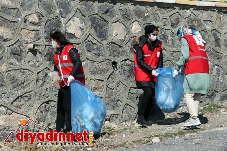 gönüllüleri, Türk Sarayı tarihi Kızılay Paşa çöplerden İshak arındırdı çevresini 6