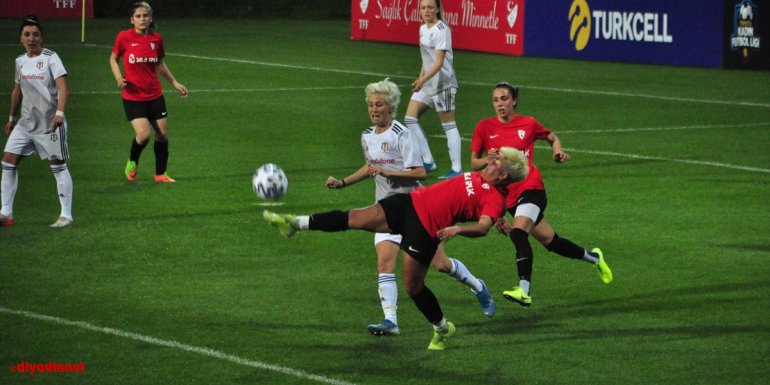 Turkcell Kadın Futbol Ligi'nde ilk gün maçları tamamlandı