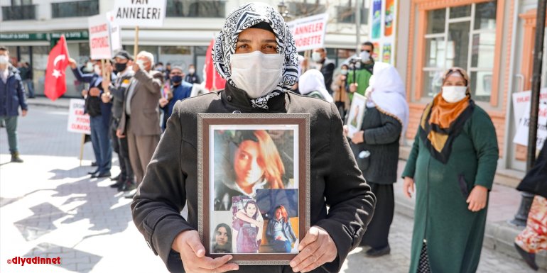 Van'da çocukları dağa kaçırılan ailelerden "sesinizi yükseltin" çağrısı