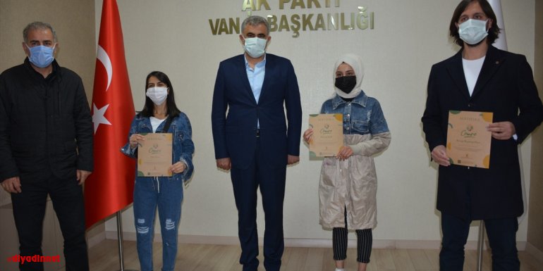Van'da çevre projesi "Cemre" eğitimine katılan gençler sertifikalarını aldı