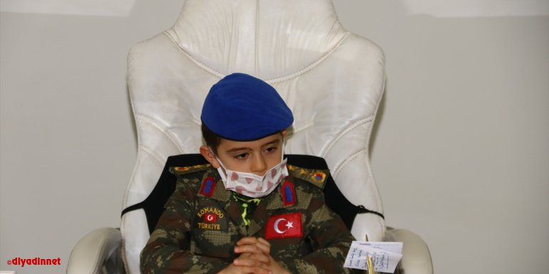 Erciş'te minik öğrencilerden jandarmaya ziyaret