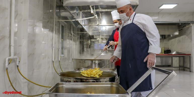 Türk Kızılayın kazanları ramazan ayında ihtiyaç sahipleri için kaynayacak