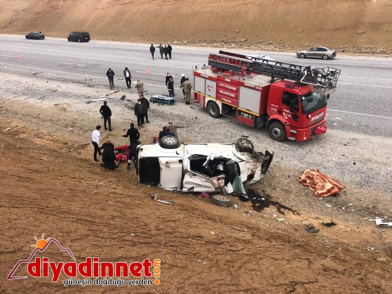 yaralı ölü, devrildi: 3 Van