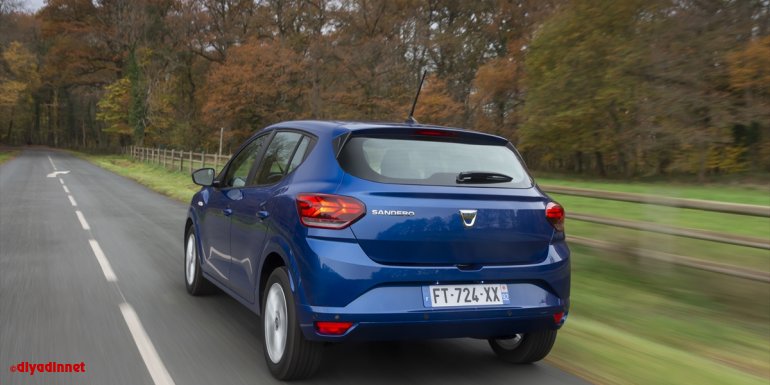 Yeni Dacia Sandero showroomlarda yerini aldı