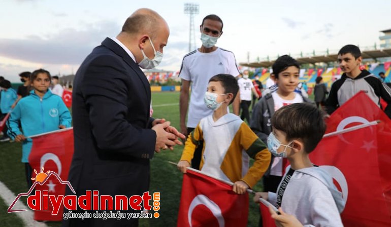 Ağrı da İstiklal Marşı Coşku ile okundu2