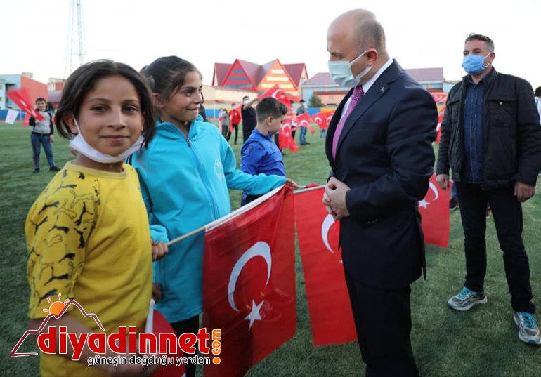 Ağrı da İstiklal Marşı Coşku ile okundu7