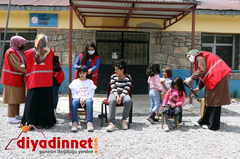 bayram gönüllüleri kırsaldaki çocuklarına çifte Kızılay - yaşattı AĞRI kız 18