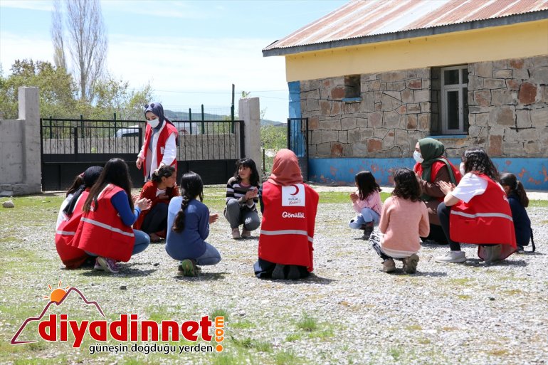 Kızılay kırsaldaki gönüllüleri kız AĞRI bayram çifte yaşattı çocuklarına - 6
