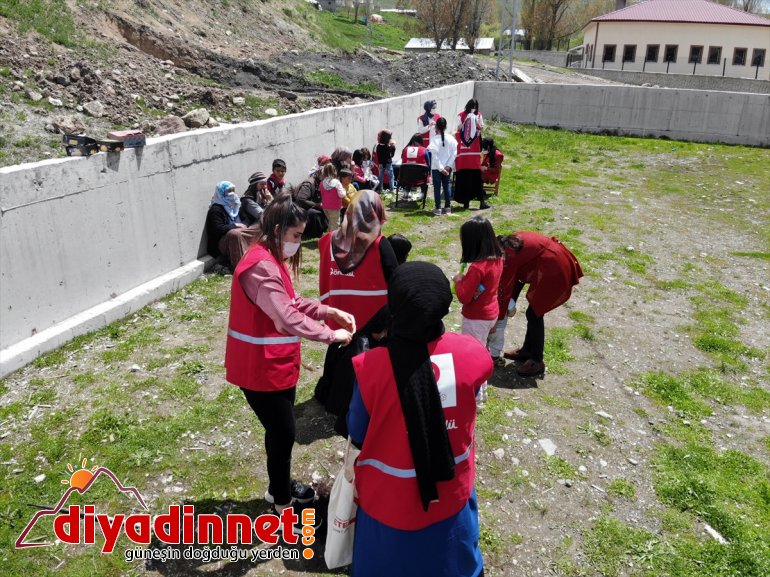 gönüllüleri kız çifte kırsaldaki - çocuklarına bayram AĞRI yaşattı Kızılay 7