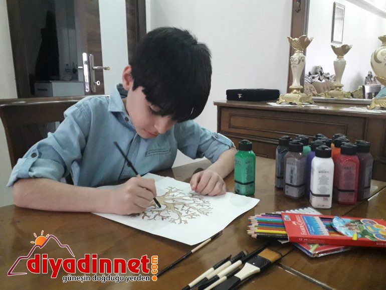 Ağrı Milli Eğitim Müdürü Tekin logo tasarımı tescillenen öğrenciyi tebrik etti3