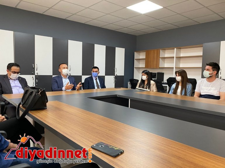 Ağrı Milli Eğitim Müdürü Tekin öğretmenlerin davetini kırmayarak sürpriz yaptı4