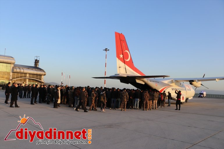 Ağrı'da PKK'lı teröristlerin taciz ateşi sonucu şehit olan özel harekat polisinin naaşı memleketine uğurlandı