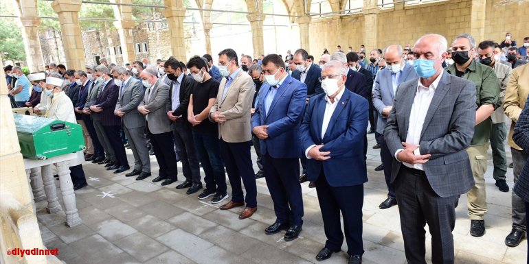 AK Parti Grup Başkanvekili Mahir Ünal'ın vefat eden dayısının cenazesi Malatya'da toprağa verildi
