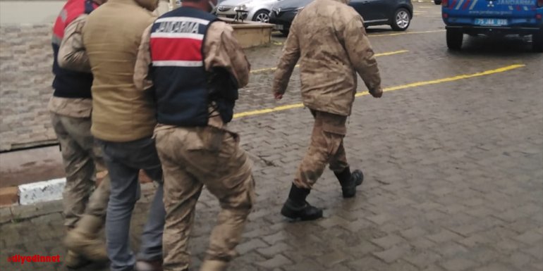 Ardahan'da 9 düzensiz göçmen yakalandı