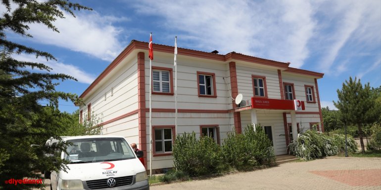 Bingöl'de Türk Kızılay aşevinde kazanlar ihtiyaç sahibi aileler için kaynıyor