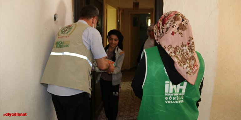 BİTLİS - İHH yetimlere bayram sevinci yaşattı1