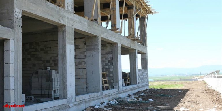 Bulanık Milli Eğitim Müdürü Tunçel, okul inşaatında incelemelerde bulundu