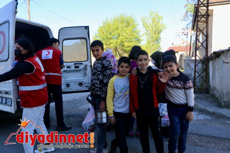 Çocukların bayram şekeri Kızılay