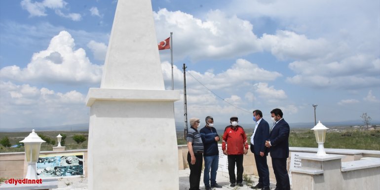 Cumhurbaşkanı Başdanışmanı Sertçelik, Kars'ta Ermeni mezalimine uğrayanların yakınlarıyla görüştü:
