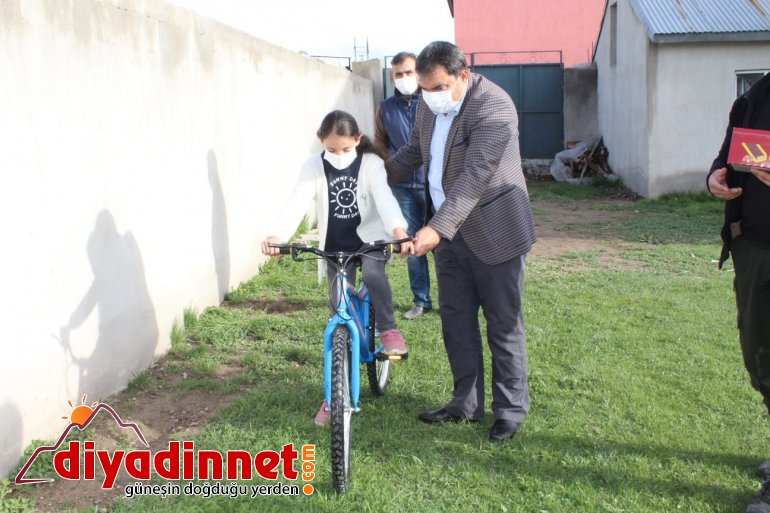 Diyadin de Çatkapı projesiyle iftar yemekleri vatandaşların evlerine ulaştırılıyor6