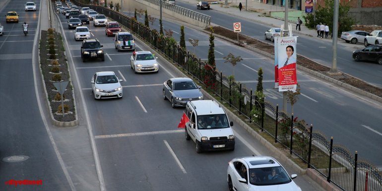 Elazığ'da İsrail'in Filistinlilere saldırıları konvoy oluşturularak protesto edildi