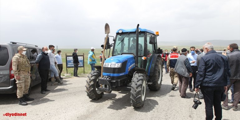 ERZURUM - Sokağa çıkma kısıtlamasına rağmen su eylemi1