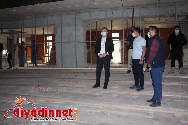 Hizan Kaymakamı Yelek, inşaat çalışmalarını inceledi