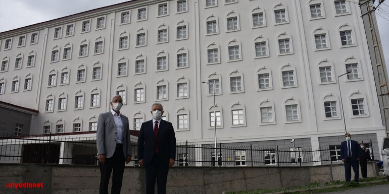 Ermeni çeteleri tarafından şehit edilen şairin adı Kars'ta yaşatılacak